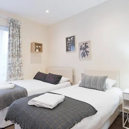 Captivating 2-bed In 1 Apartment Dublin