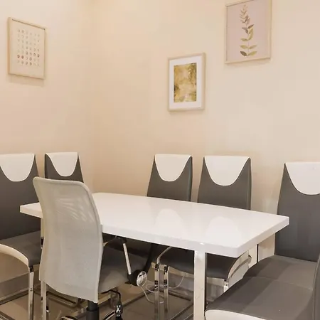 Appartamento Captivating 2-bed In 1