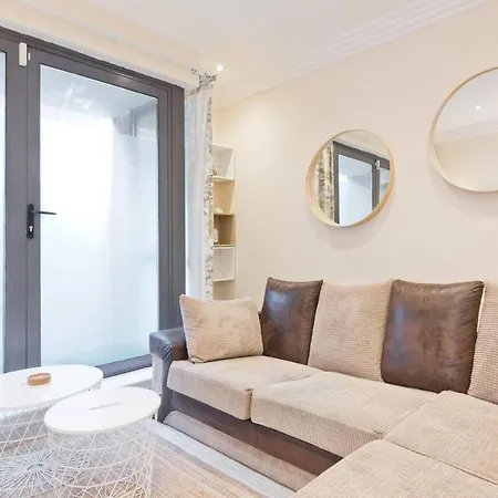 Apartment Captivating 2-bed In 1